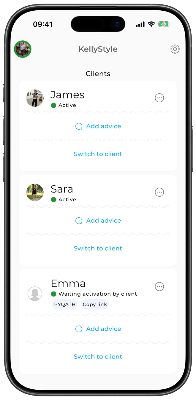 GetWardrobe Stylist Mode dashboard listing clients James, Sara, and Emma with add-advice and switch-to-client actions