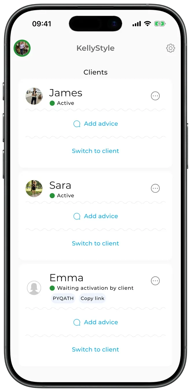 GetWardrobe Stylist Mode dashboard listing clients James, Sara, and Emma with add-advice and switch-to-client actions