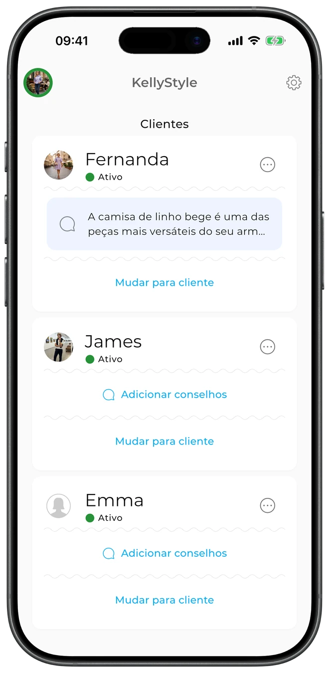Painel do modo estilista do GetWardrobe listando os clientes James, Sara e Emma com ações de adicionar conselho e mudar para o cliente