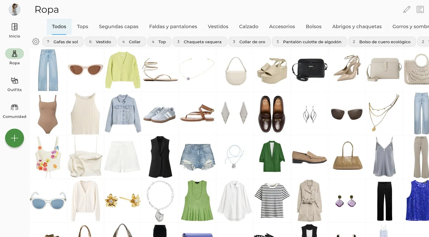 App web de GetWardrobe mostrando una cuadrícula de prendas reales del armario